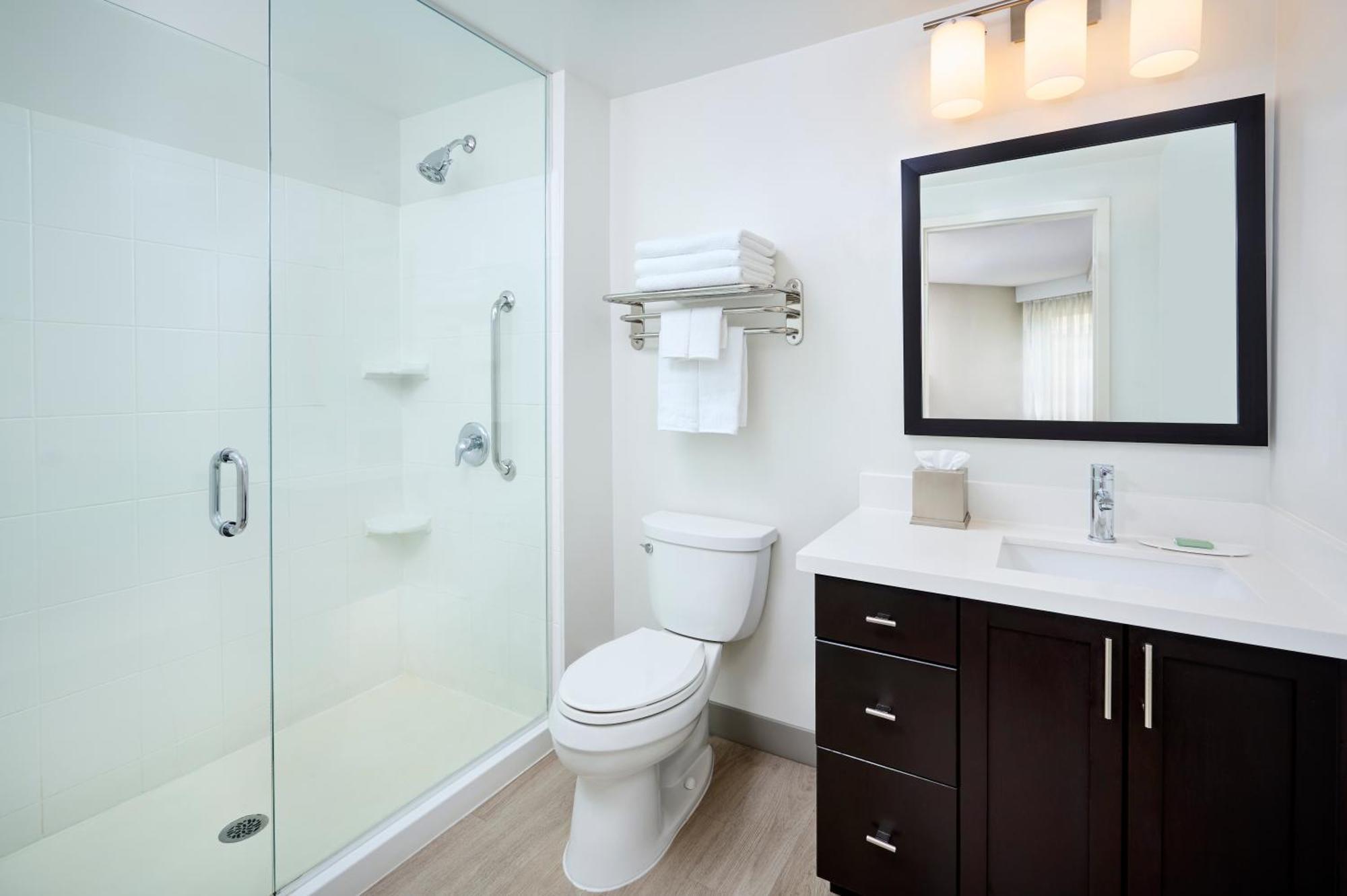 One-Bedroom King Suite,1697816894:JPEG